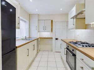 Kitchen- click for photo gallery